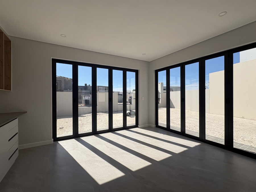 4 Bedroom Property for Sale in Sandown Western Cape